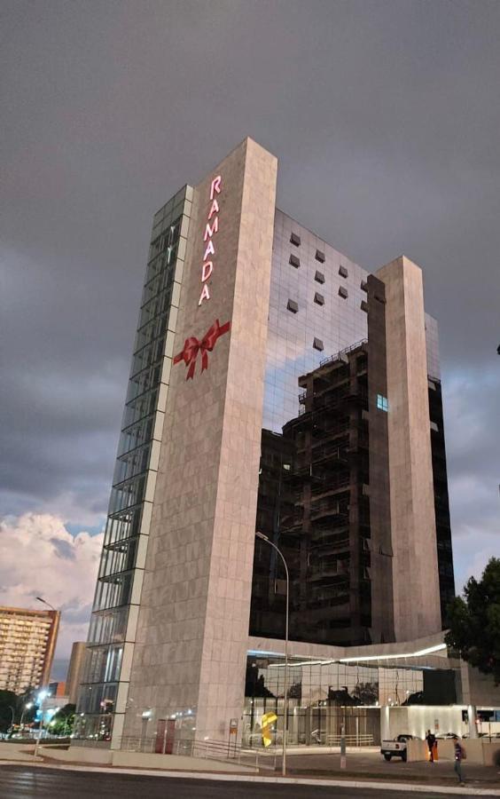 Hotel Ramada By Wyndham Brasilia Alvorada Exterior foto