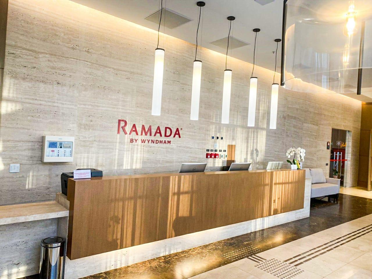 Hotel Ramada By Wyndham Brasilia Alvorada Exterior foto