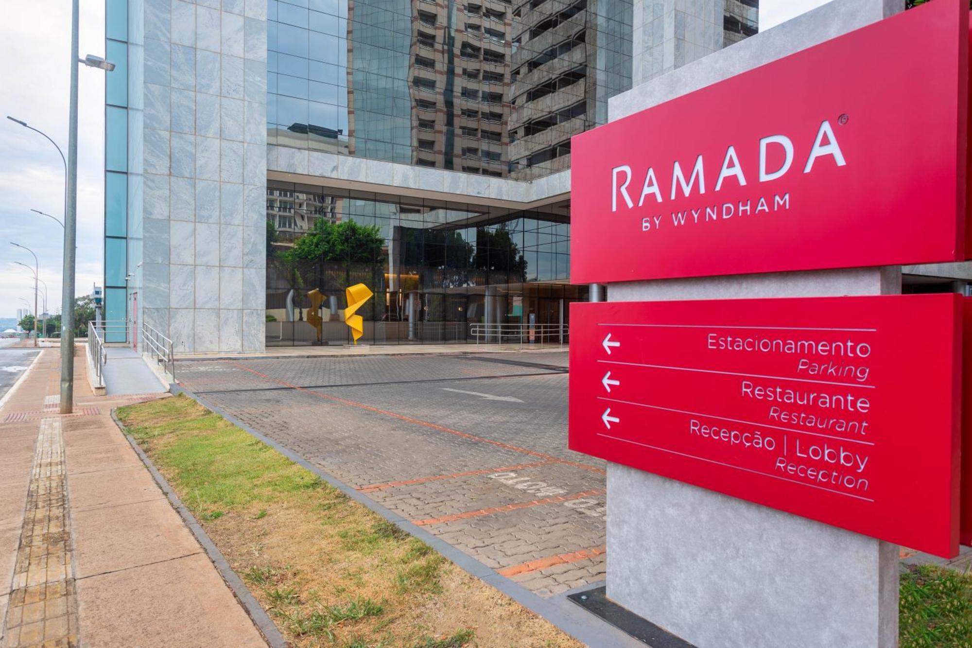 Hotel Ramada By Wyndham Brasilia Alvorada Exterior foto