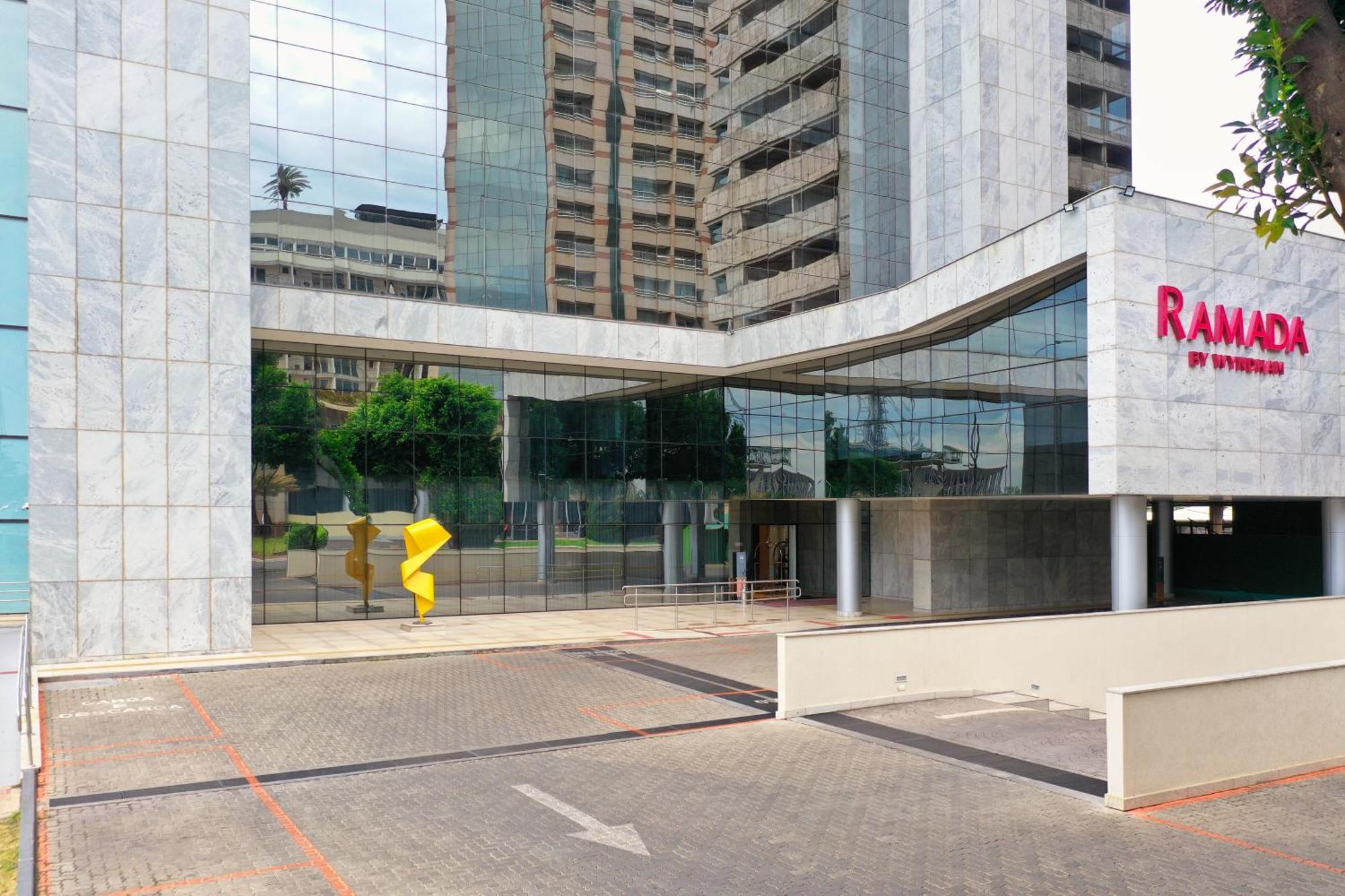 Hotel Ramada By Wyndham Brasilia Alvorada Exterior foto